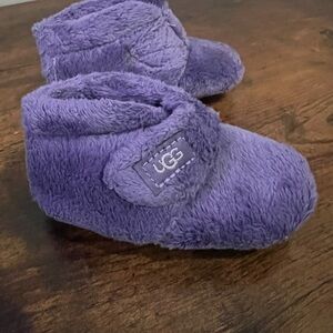 UGG Cozy Lilac Baby Booties
